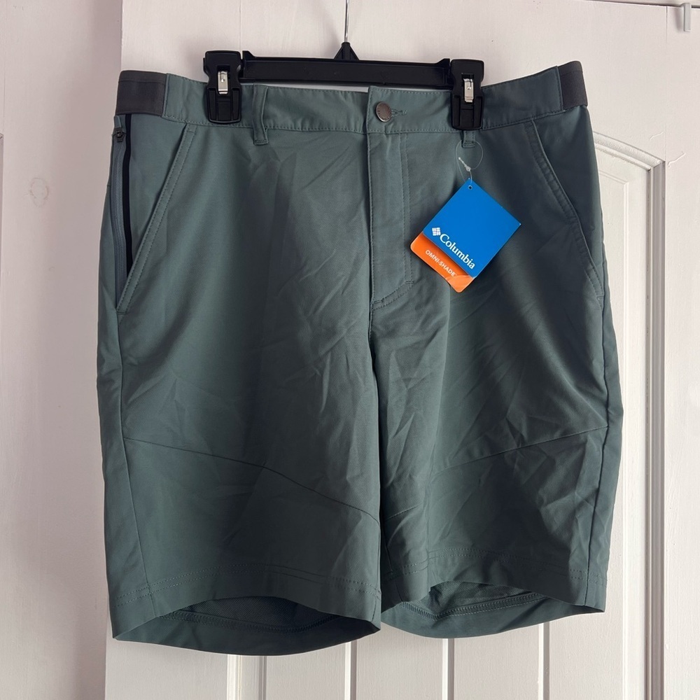 Columbia Men’s Active Omni Shade Shorts Blue Green 8” Inseam 32” Waist NWT